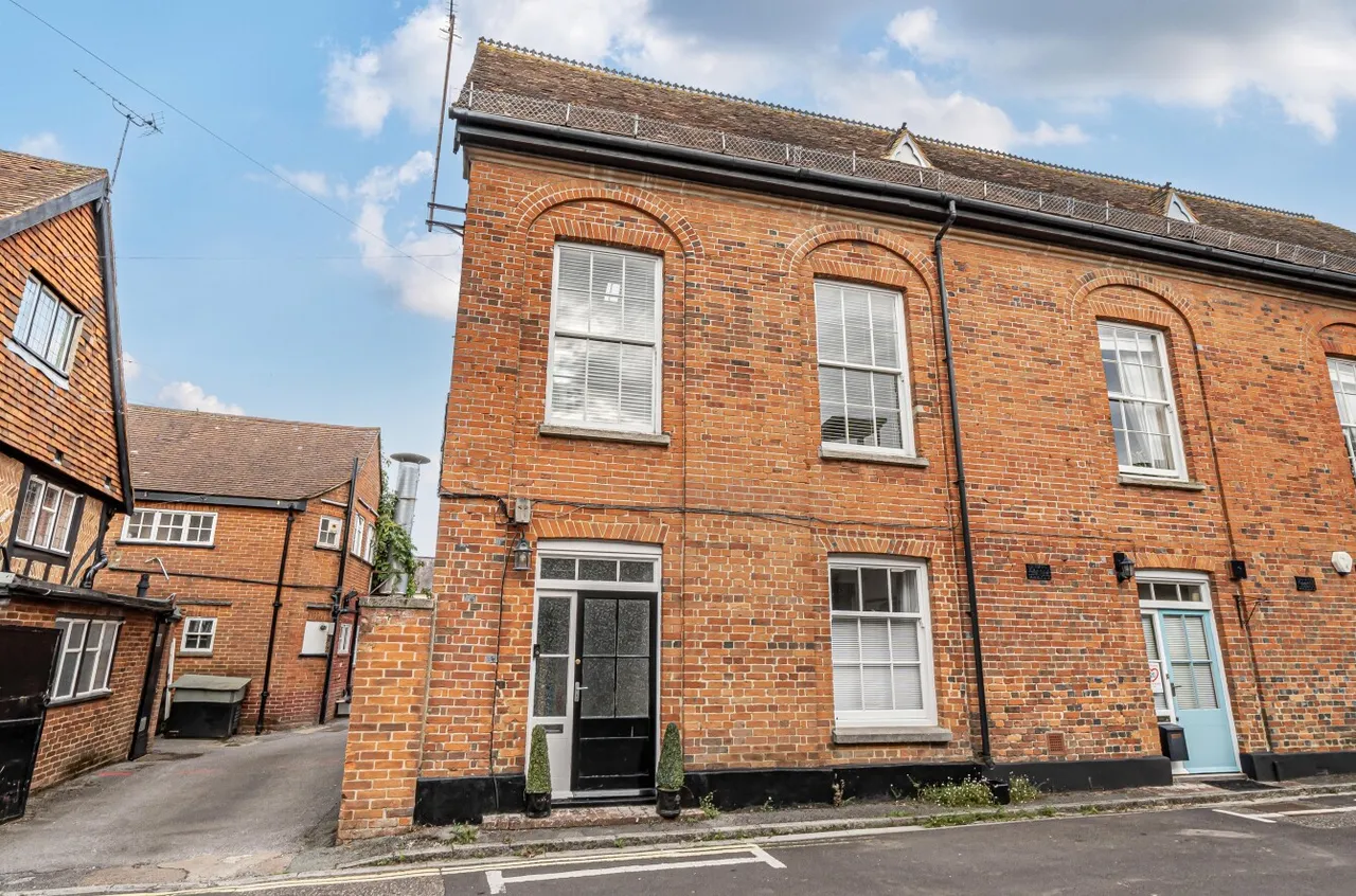 King Street, Odiham, Hook, Hampshire, RG29 1NJ, photo 2