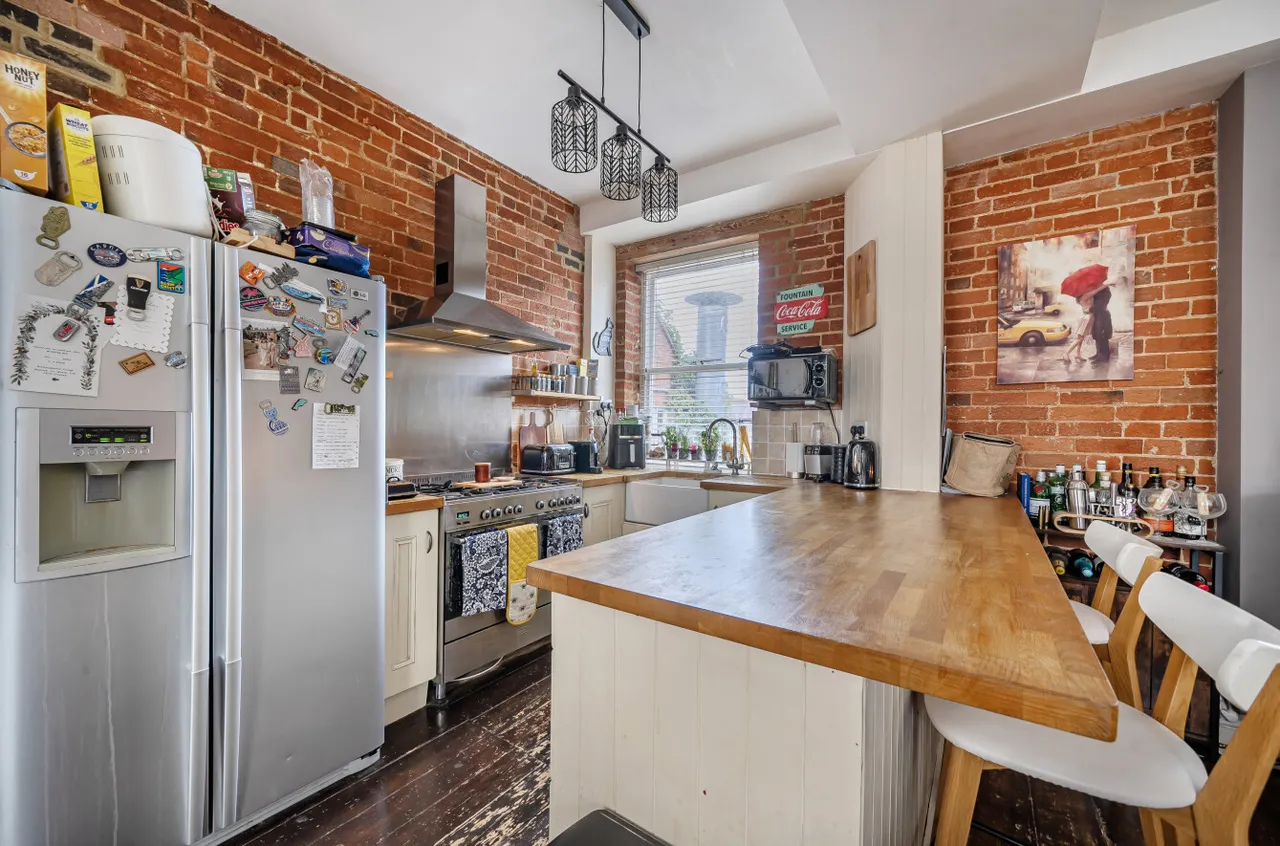 King Street, Odiham, Hook, Hampshire, RG29 1NJ, photo 5