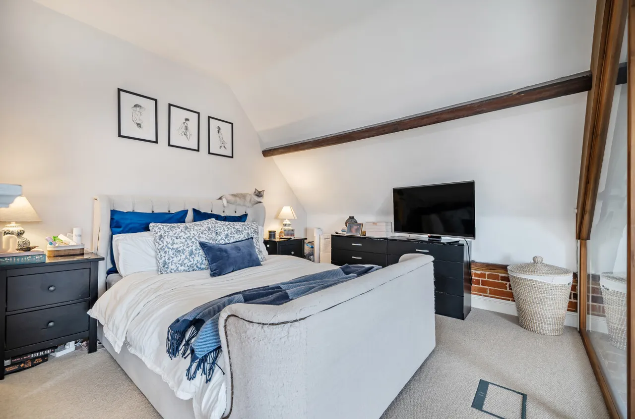 King Street, Odiham, Hook, Hampshire, RG29 1NJ, photo 7