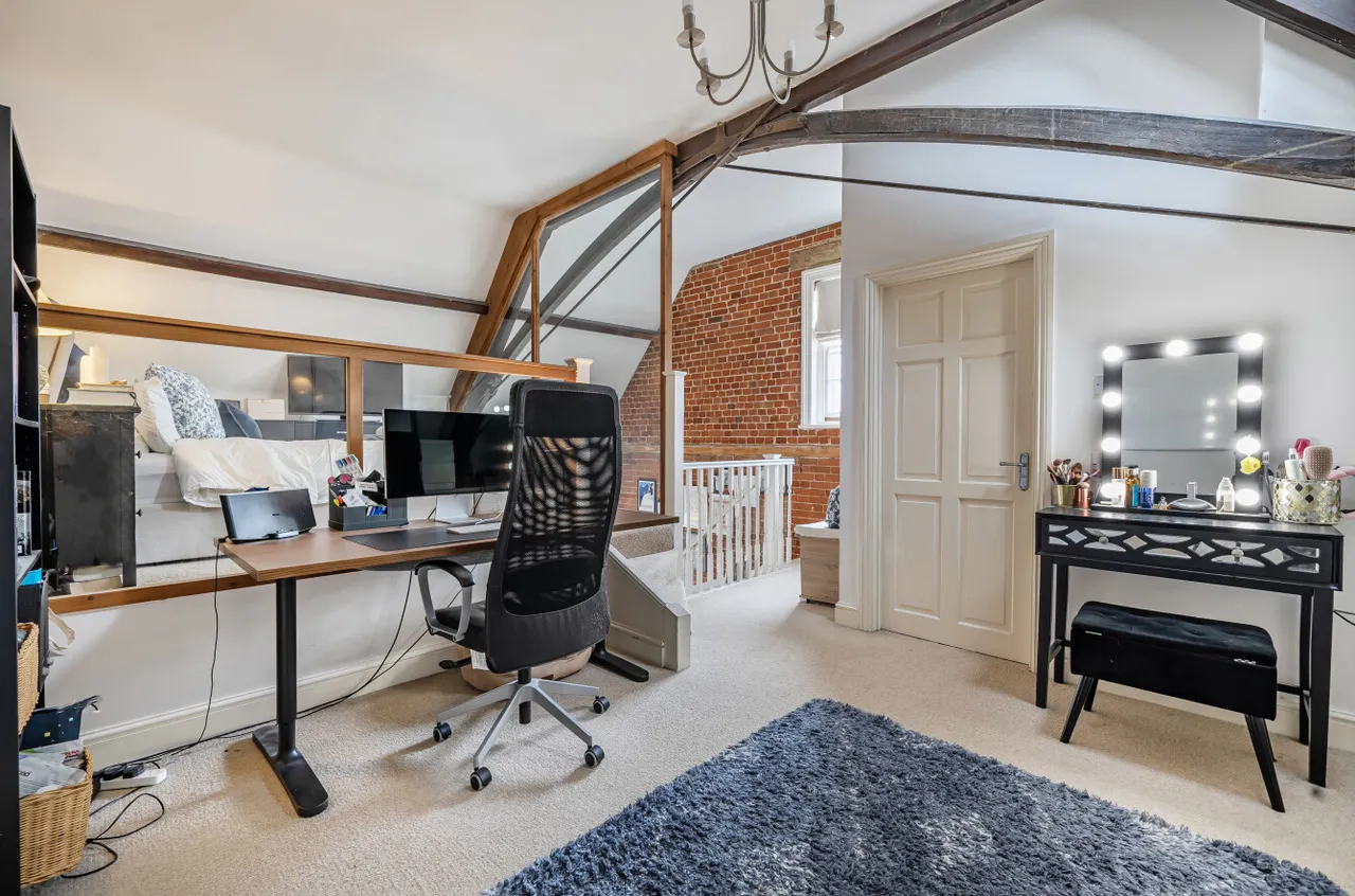 King Street, Odiham, Hook, Hampshire, RG29 1NJ, photo 17