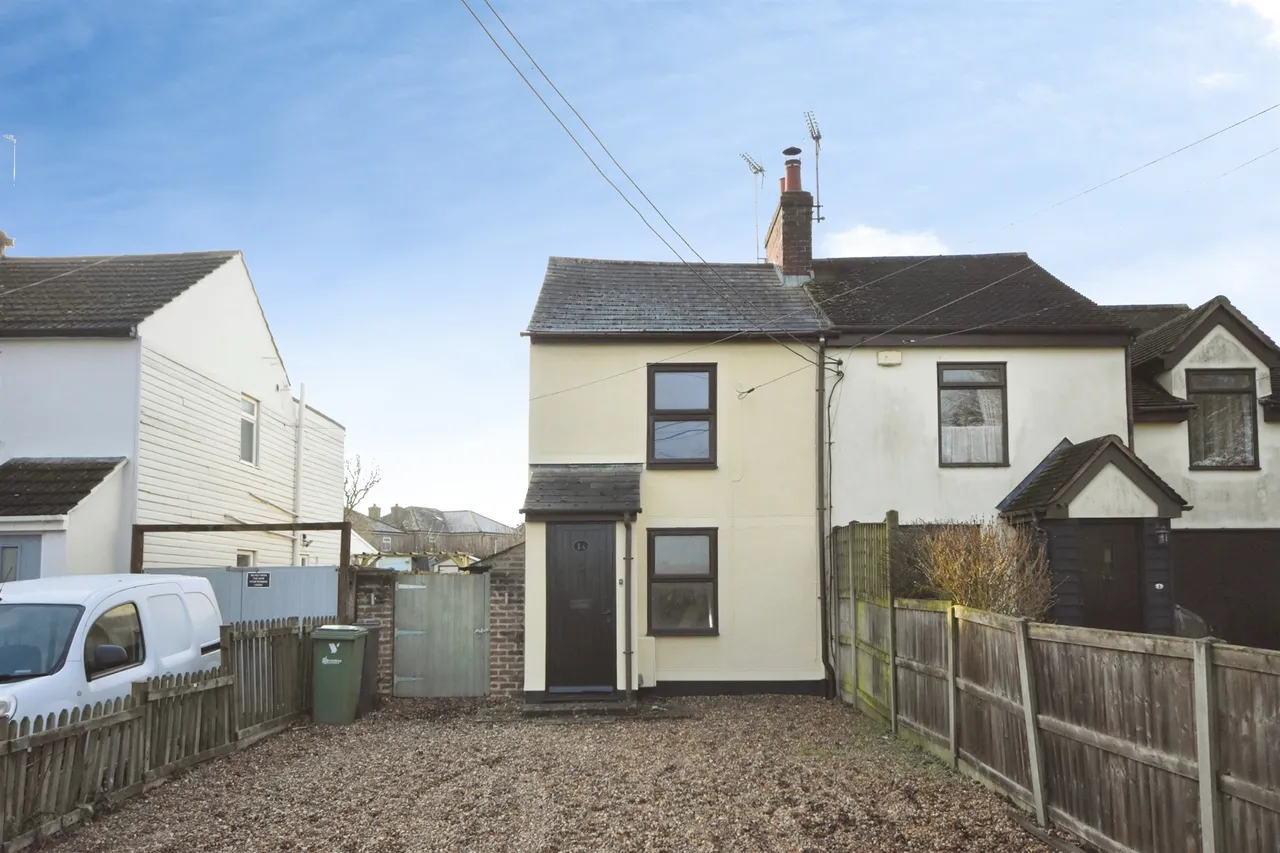 2 bed house for sale, Colchester Road, Coggeshall, CO6