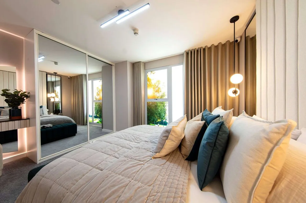 High Street, Brentford, TW8, photo 5