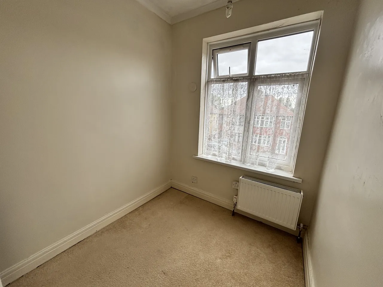 Wrexham Avenue, Walsall, WS2, photo 10
