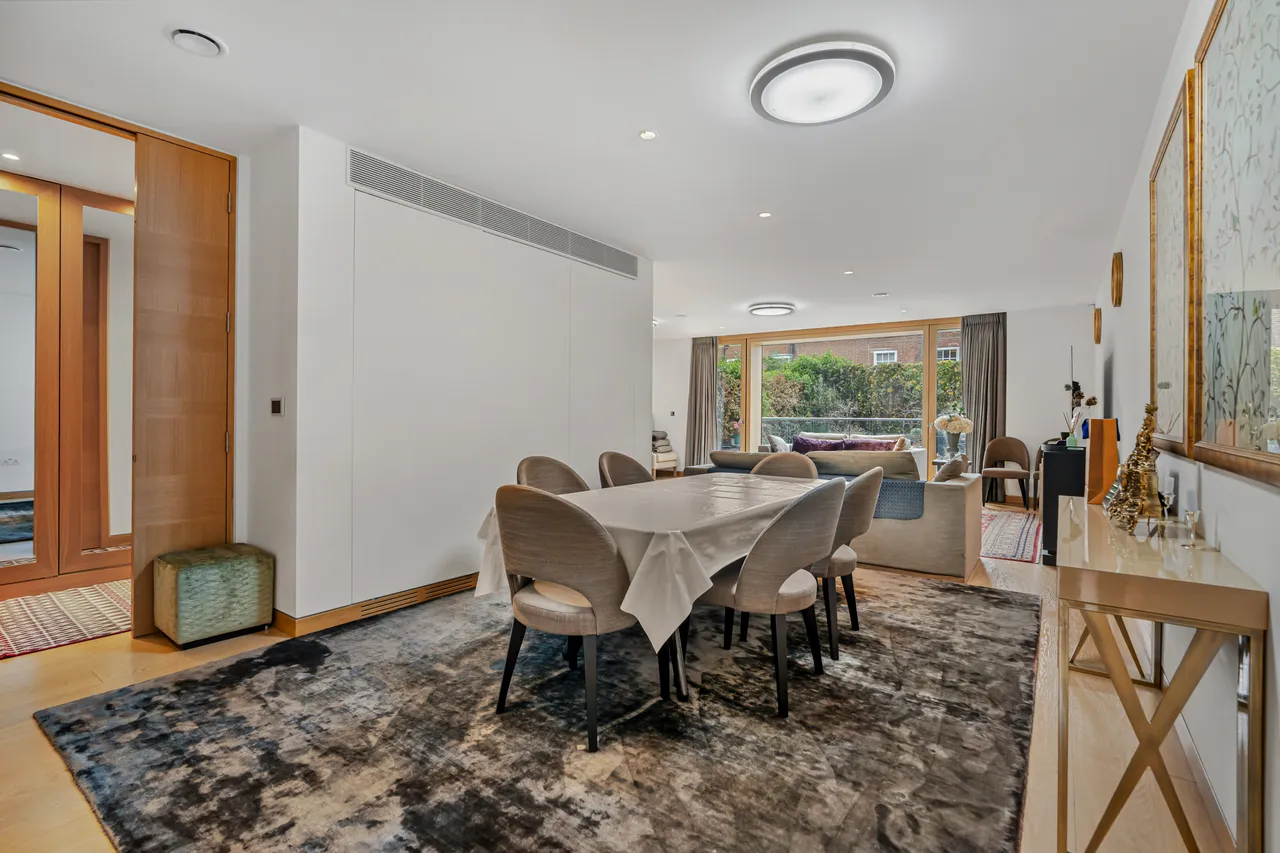 Vicarage Gate House, Vicarage Gate, Kensington, London, photo 5