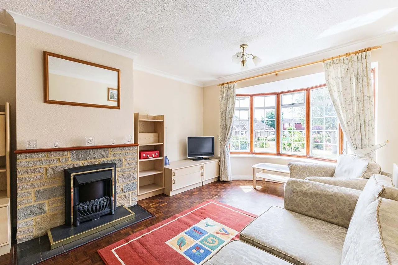 Beverley Gardens, Cranbrook Drive, Maidenhead, Berkshire, photo 5