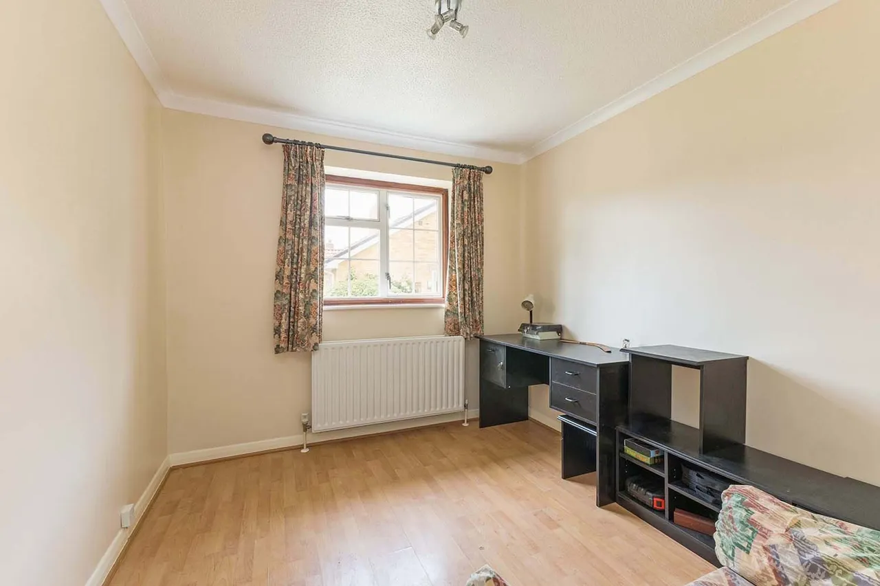 Beverley Gardens, Cranbrook Drive, Maidenhead, Berkshire, photo 11
