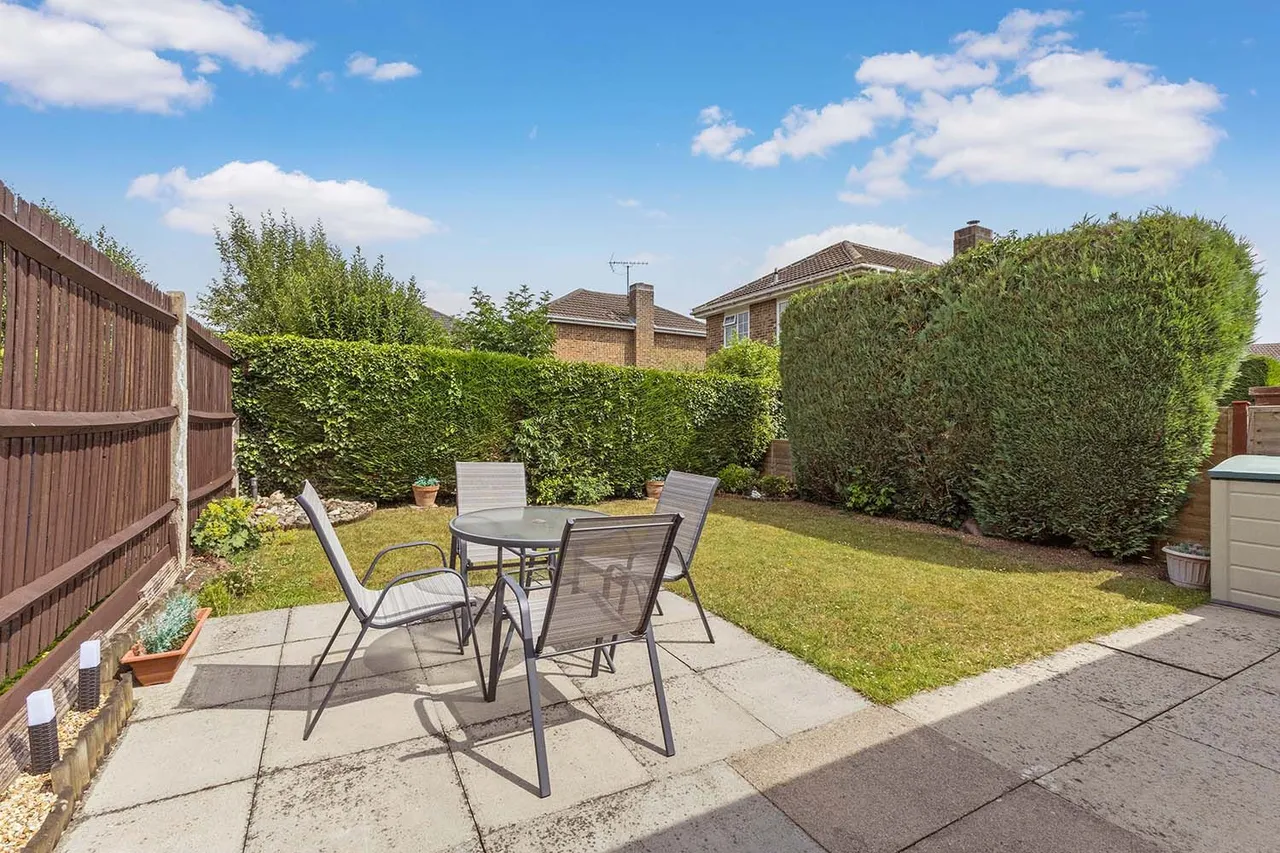 Beverley Gardens, Cranbrook Drive, Maidenhead, Berkshire, photo 15