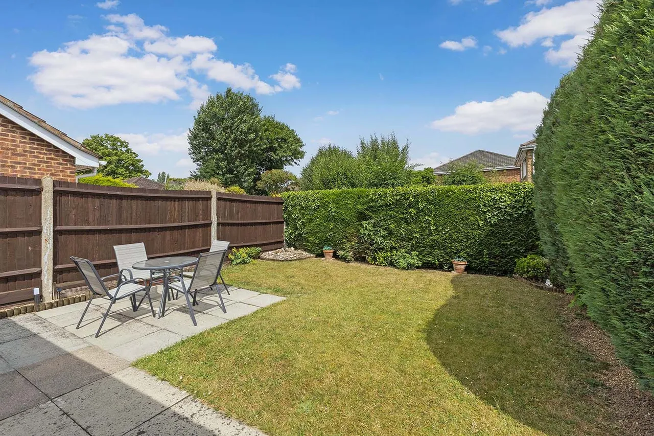 Beverley Gardens, Cranbrook Drive, Maidenhead, Berkshire, photo 14