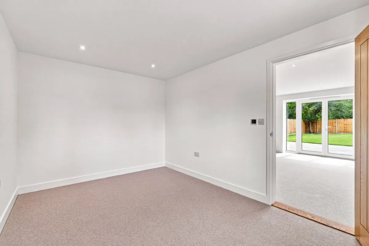 Nightingale Close, Knodishall, photo 18