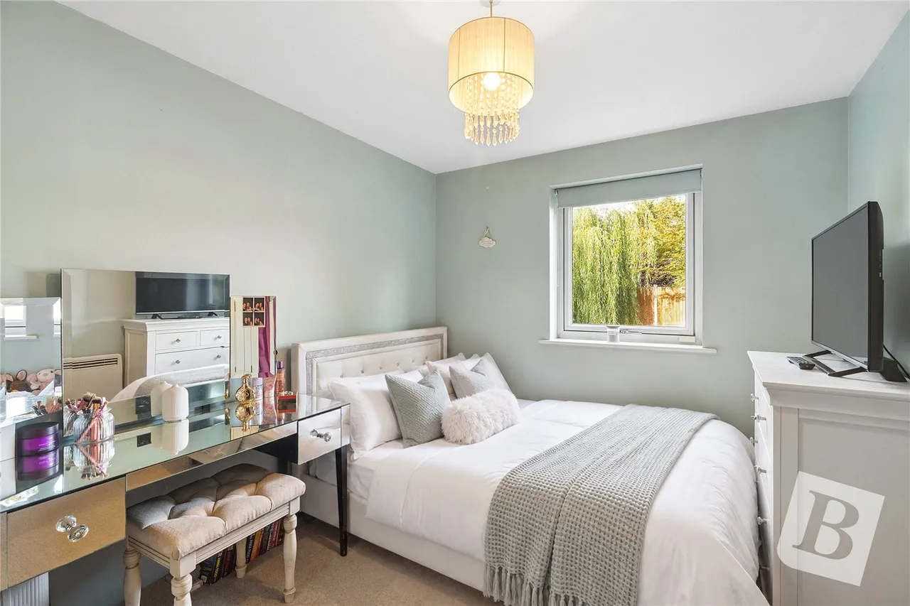 Front Lane, Upminster, RM14, photo 9