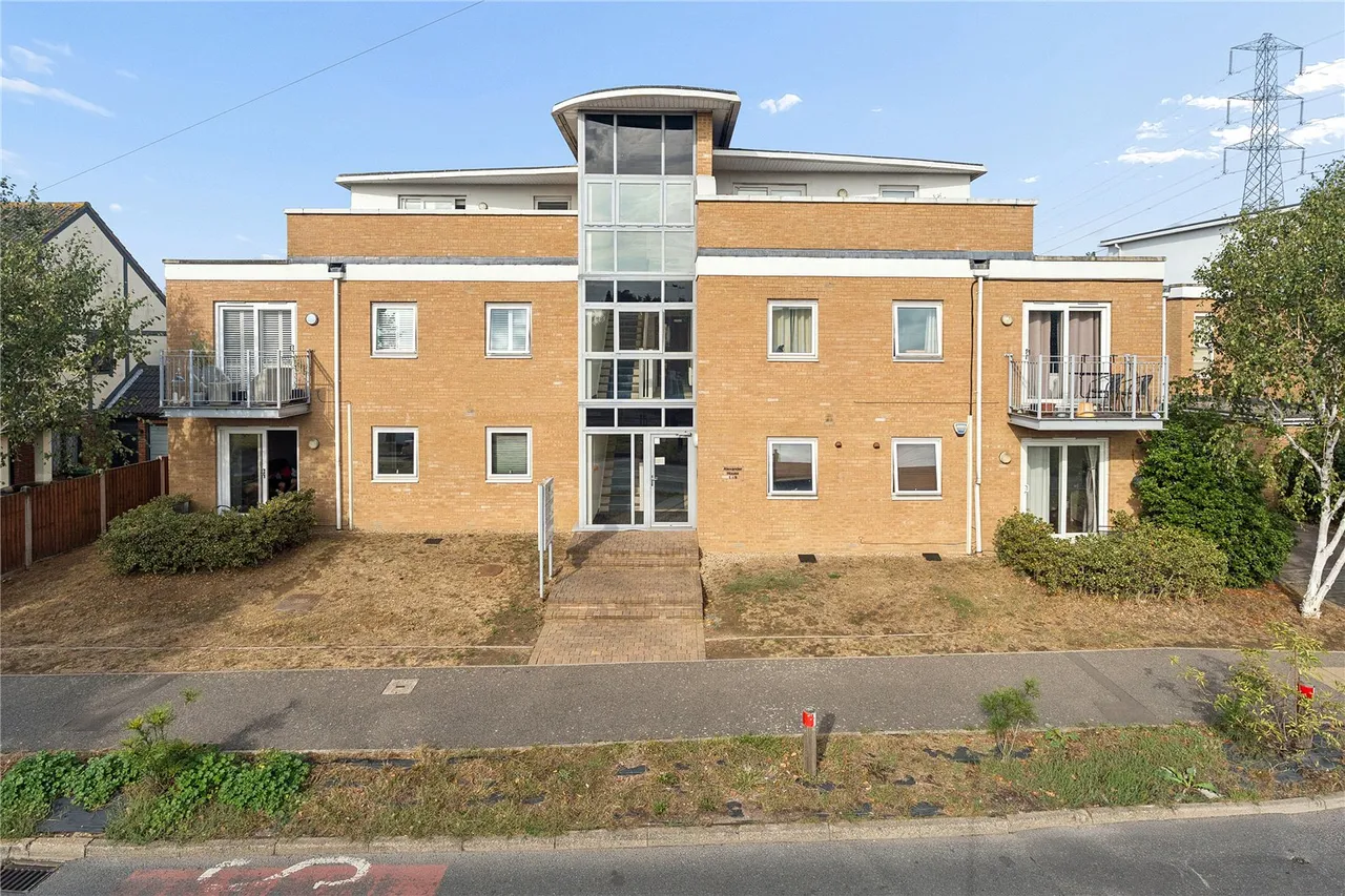 Front Lane, Upminster, RM14, photo 3
