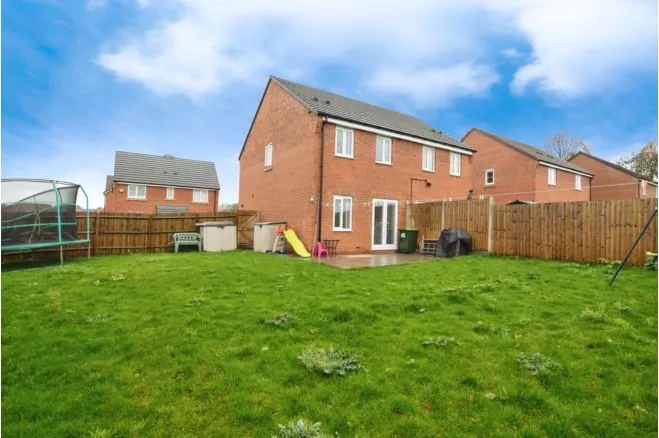Imran Way, Oldbury, photo 9
