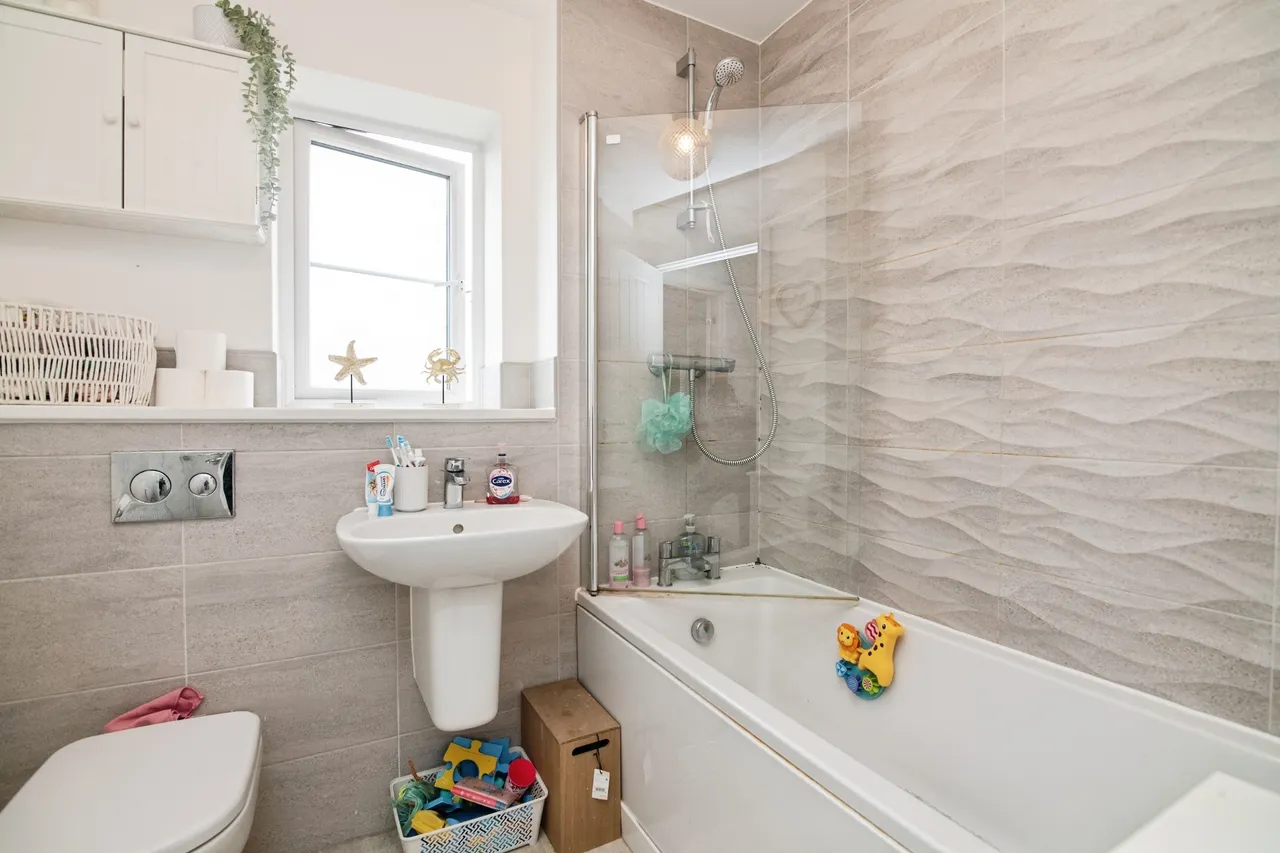 Imran Way, Oldbury, photo 6