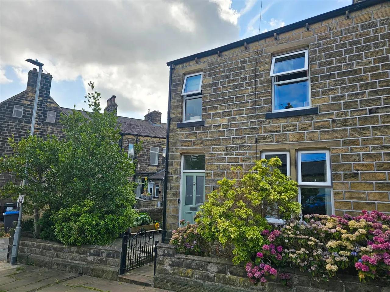 3 bed house for sale — Foster Avenue, Silsden, BD20 9LG
