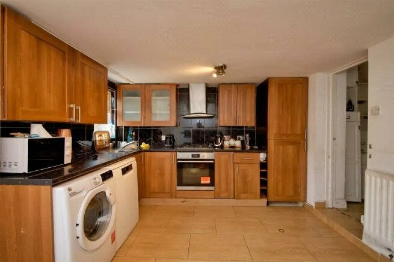 Warwick Road, Enfield, EN3, photo 6