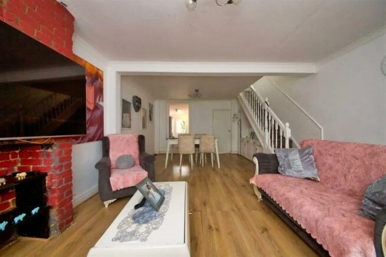 Warwick Road, Enfield, EN3, photo 4