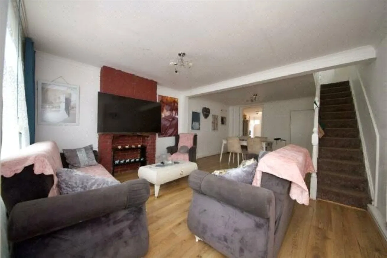 Warwick Road, Enfield, EN3, photo 5