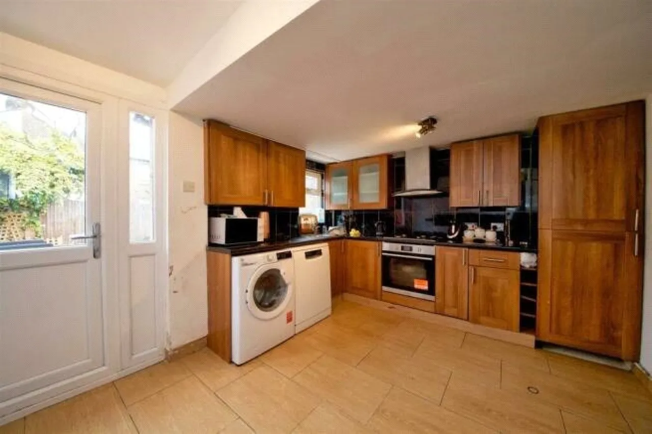 Warwick Road, Enfield, EN3, photo 7