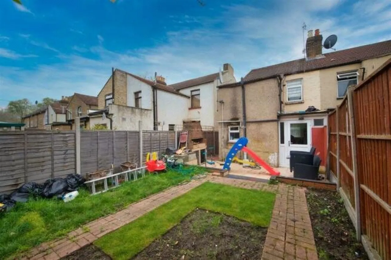 Warwick Road, Enfield, EN3, photo 14