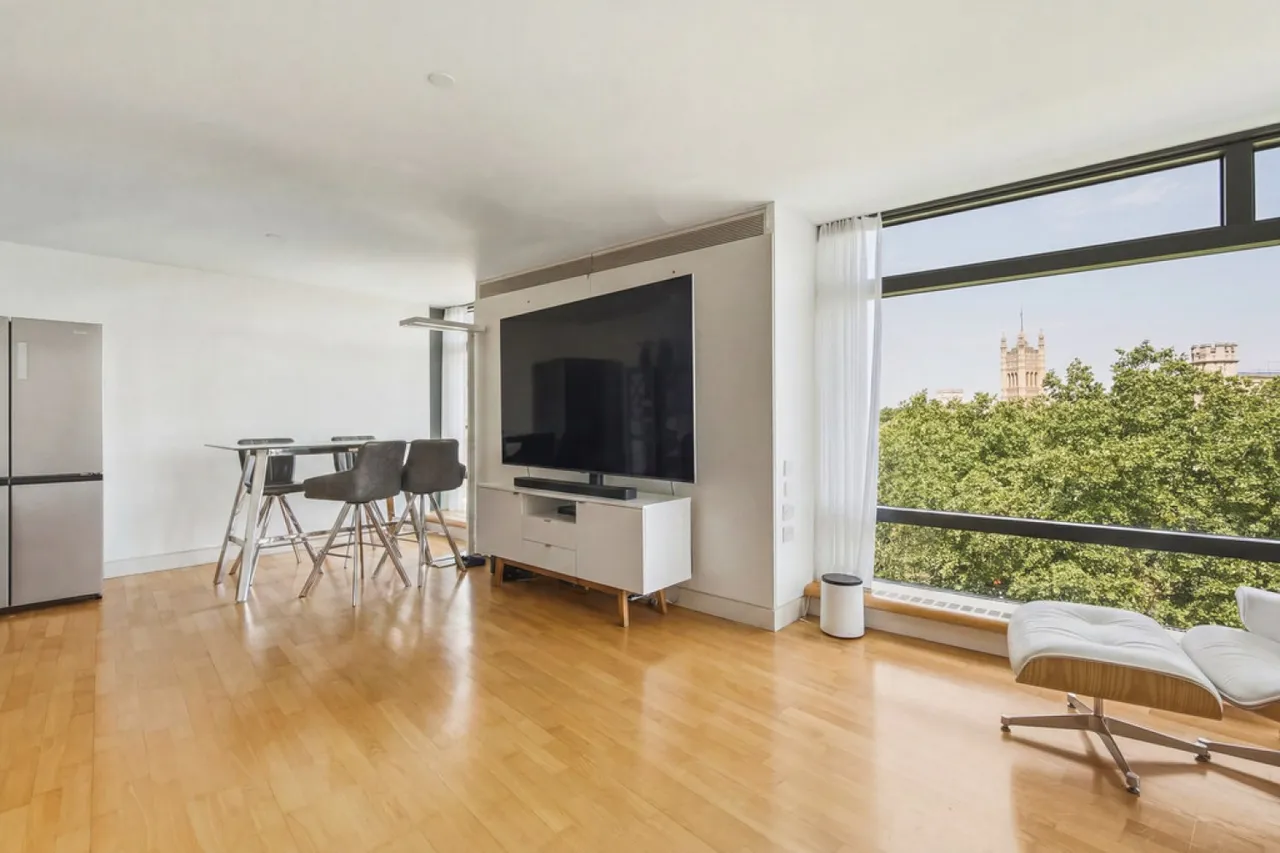 Parliament View Apartments, Albert Embankment, photo 3