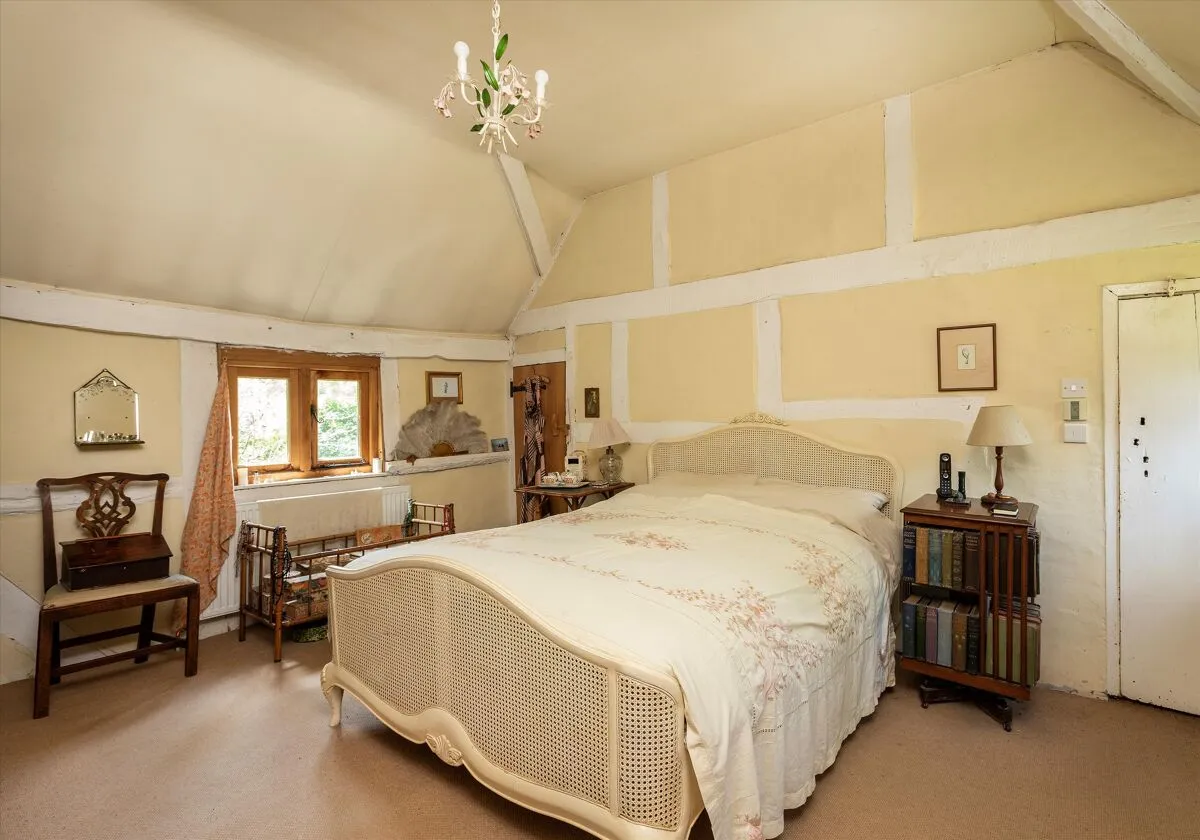 Bedford Lane, Thursley, GU8, photo 6