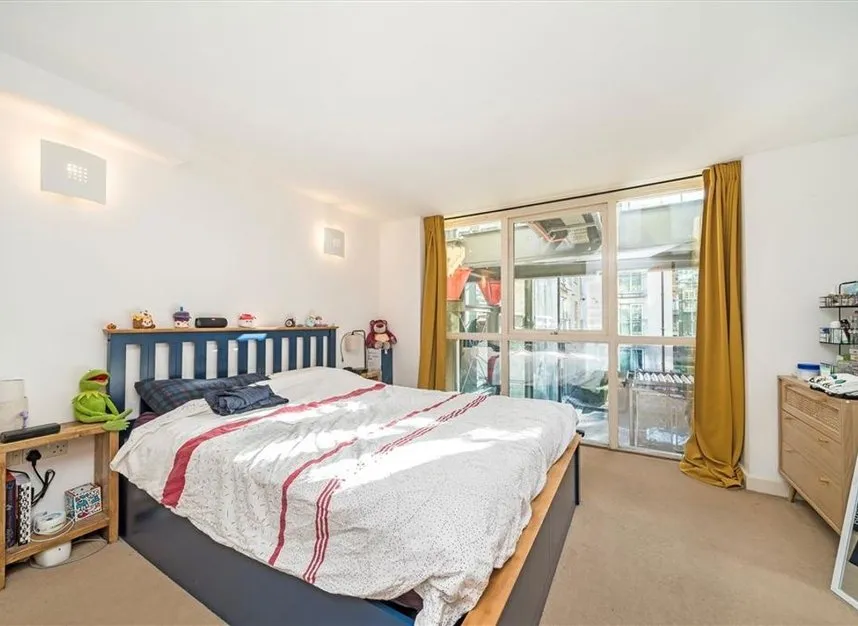 Hopton Road, Woolwich, SE18, photo 6