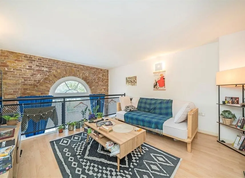 Hopton Road, Woolwich, SE18, photo 5