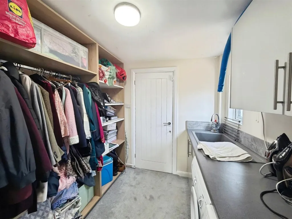 St. Catherines Road, Kettering, photo 27