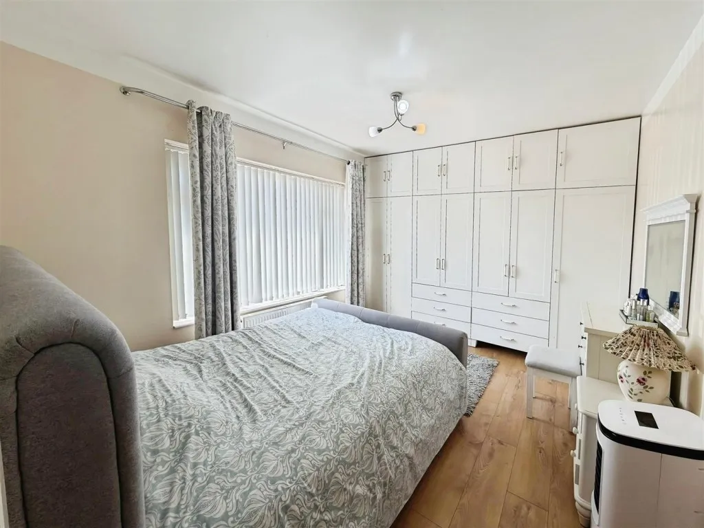 St. Catherines Road, Kettering, photo 21