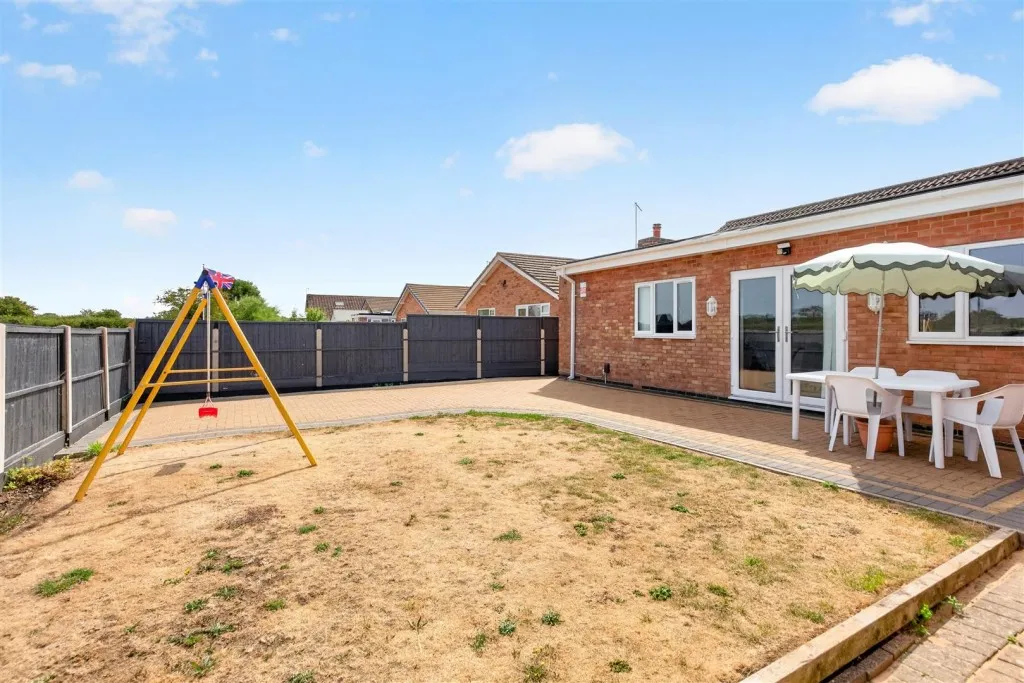 St. Catherines Road, Kettering, photo 34
