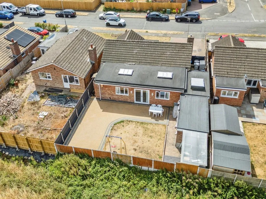 St. Catherines Road, Kettering, photo 37