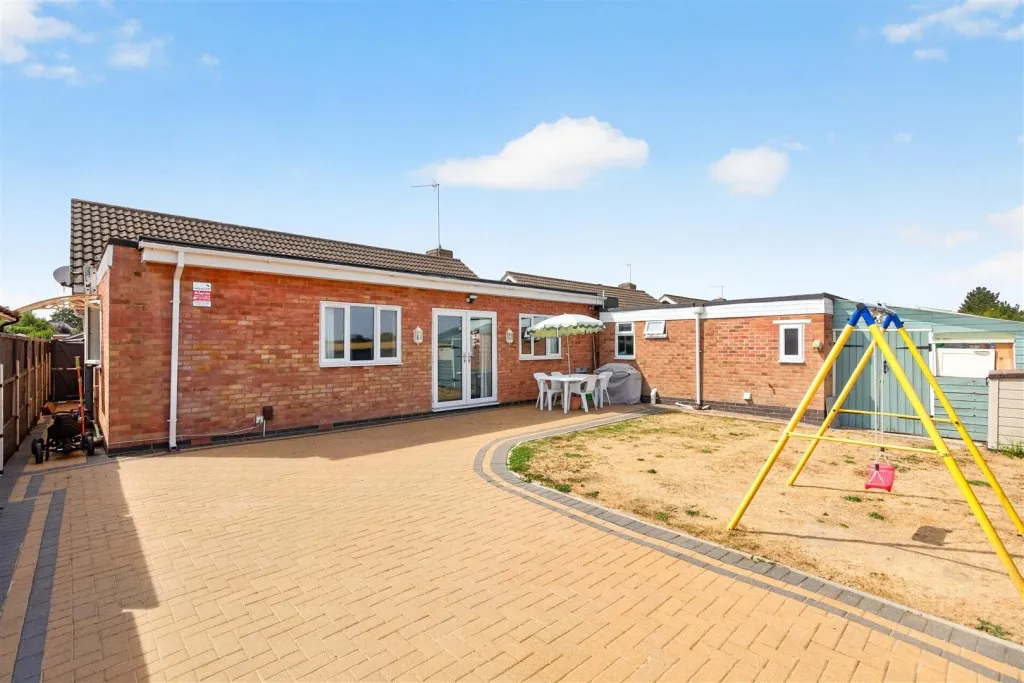 St. Catherines Road, Kettering, photo 38