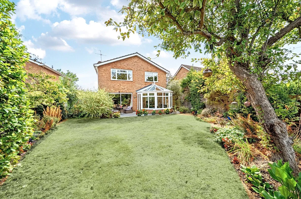 Ellis Farm Close, Woking, GU22, photo 33