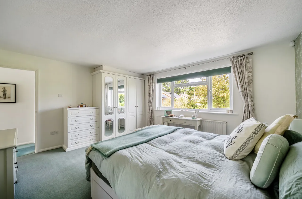 Ellis Farm Close, Woking, GU22, photo 25