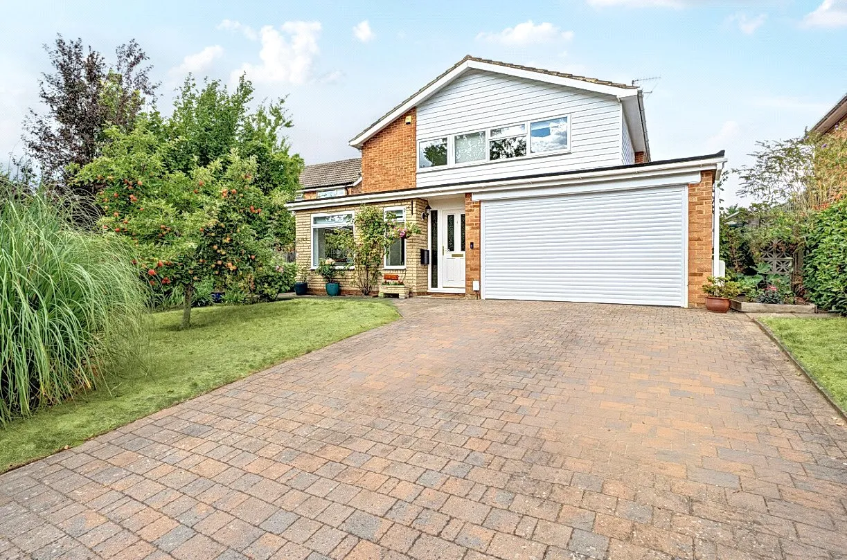 Ellis Farm Close, Woking, GU22, photo 2