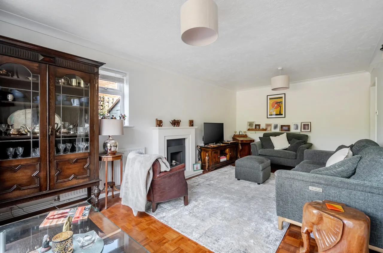 Ellis Farm Close, Woking, GU22, photo 15