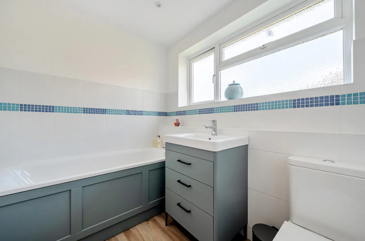 Ellis Farm Close, Woking, GU22, photo 27