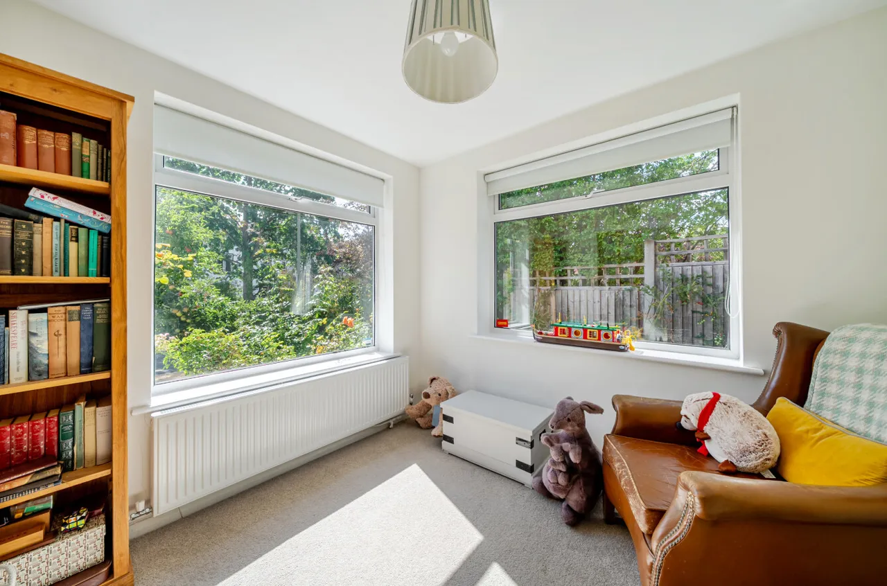 Ellis Farm Close, Woking, GU22, photo 26