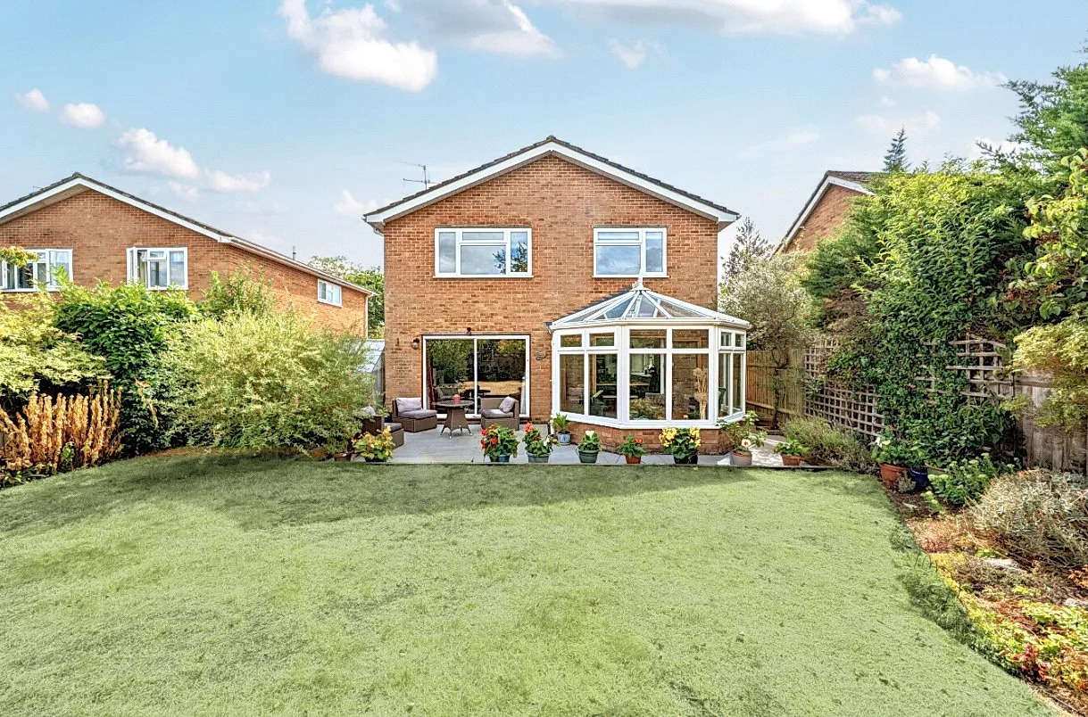 Ellis Farm Close, Woking, GU22, photo 30