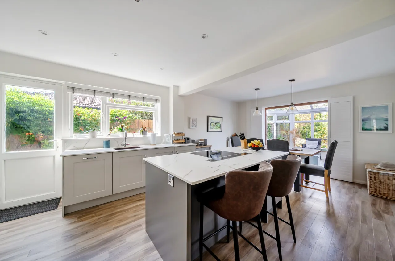 Ellis Farm Close, Woking, GU22, photo 7