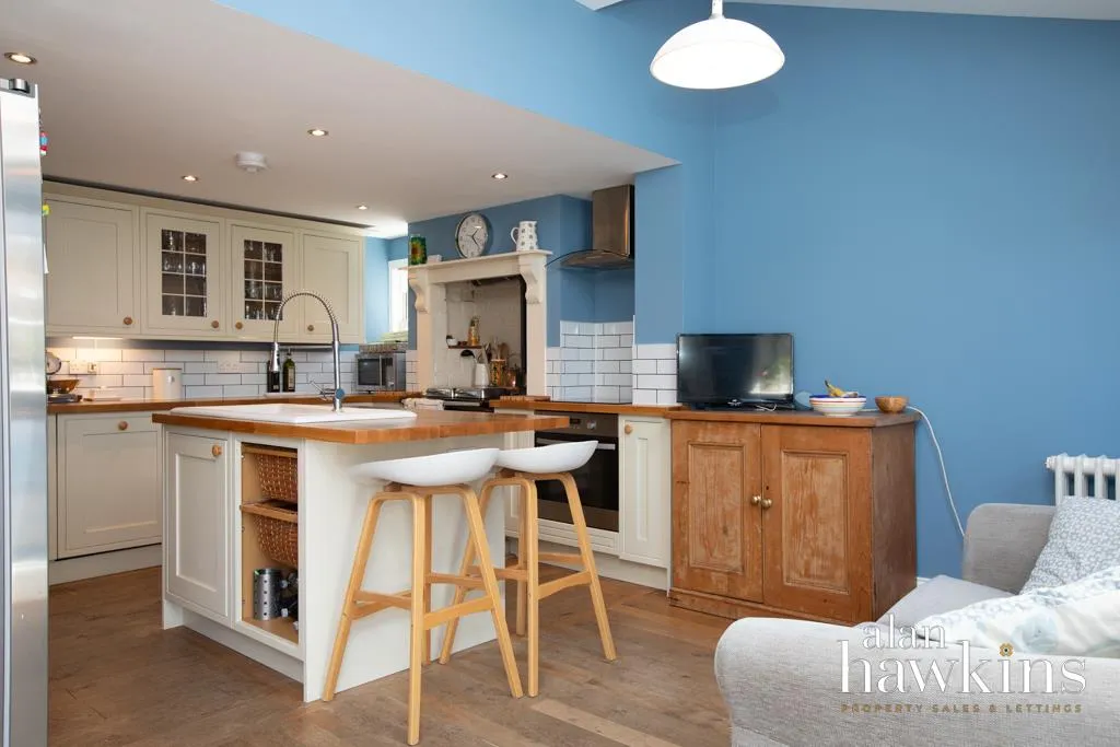 Bradenstoke, SN15, photo 5