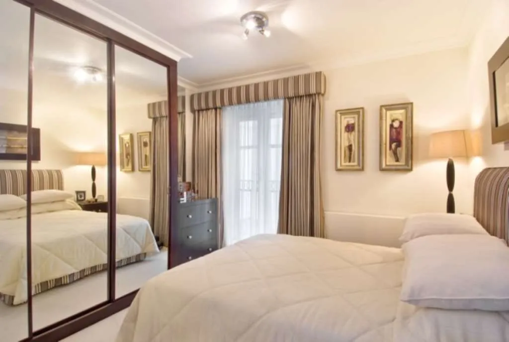Oak Lodge, Kensington Green, W8, photo 3