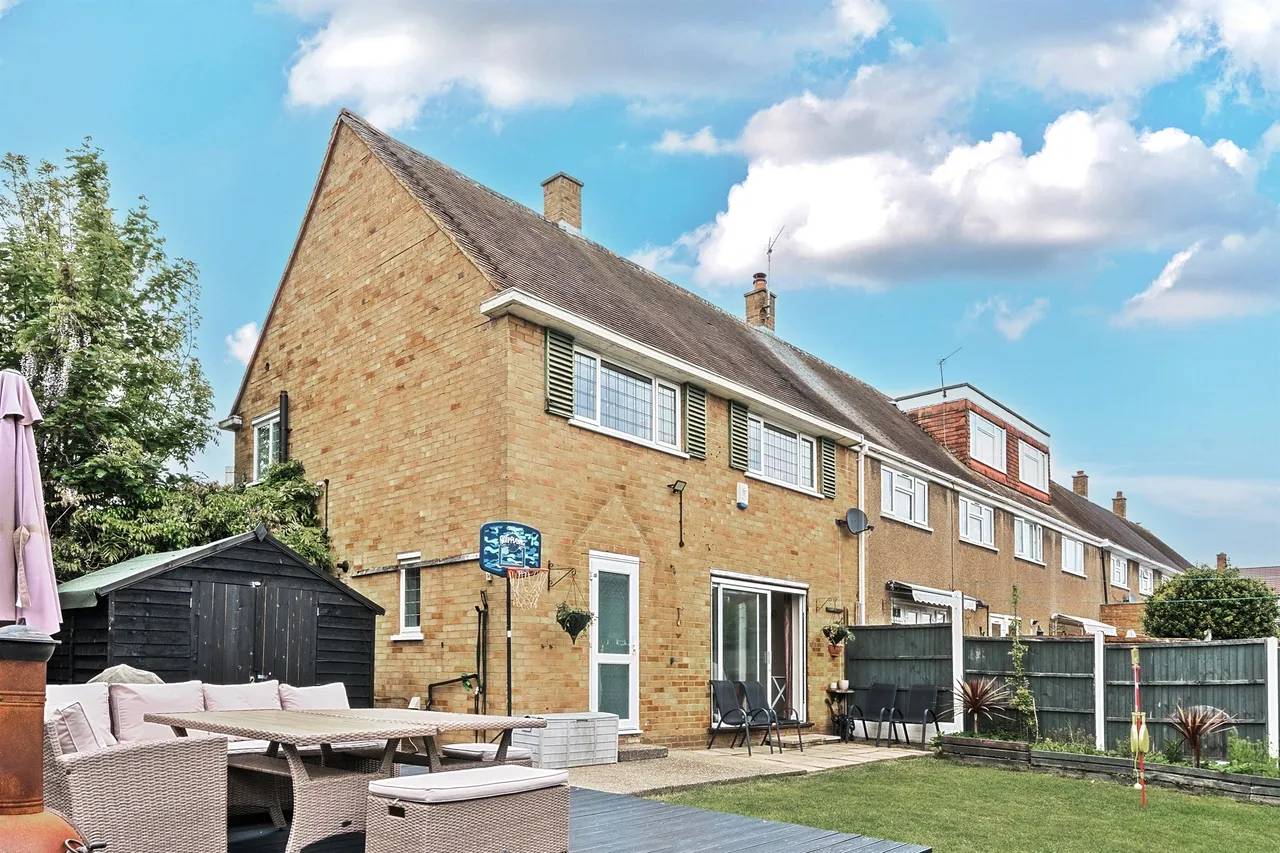 Ripley Road, Enfield, photo 12