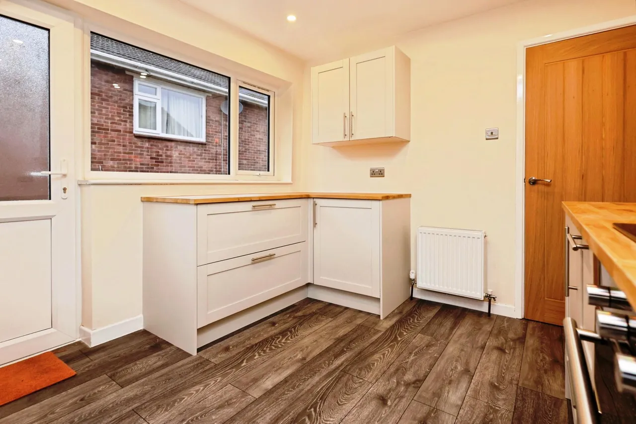 Cedar Avenue, Malvern, WR14, photo 8