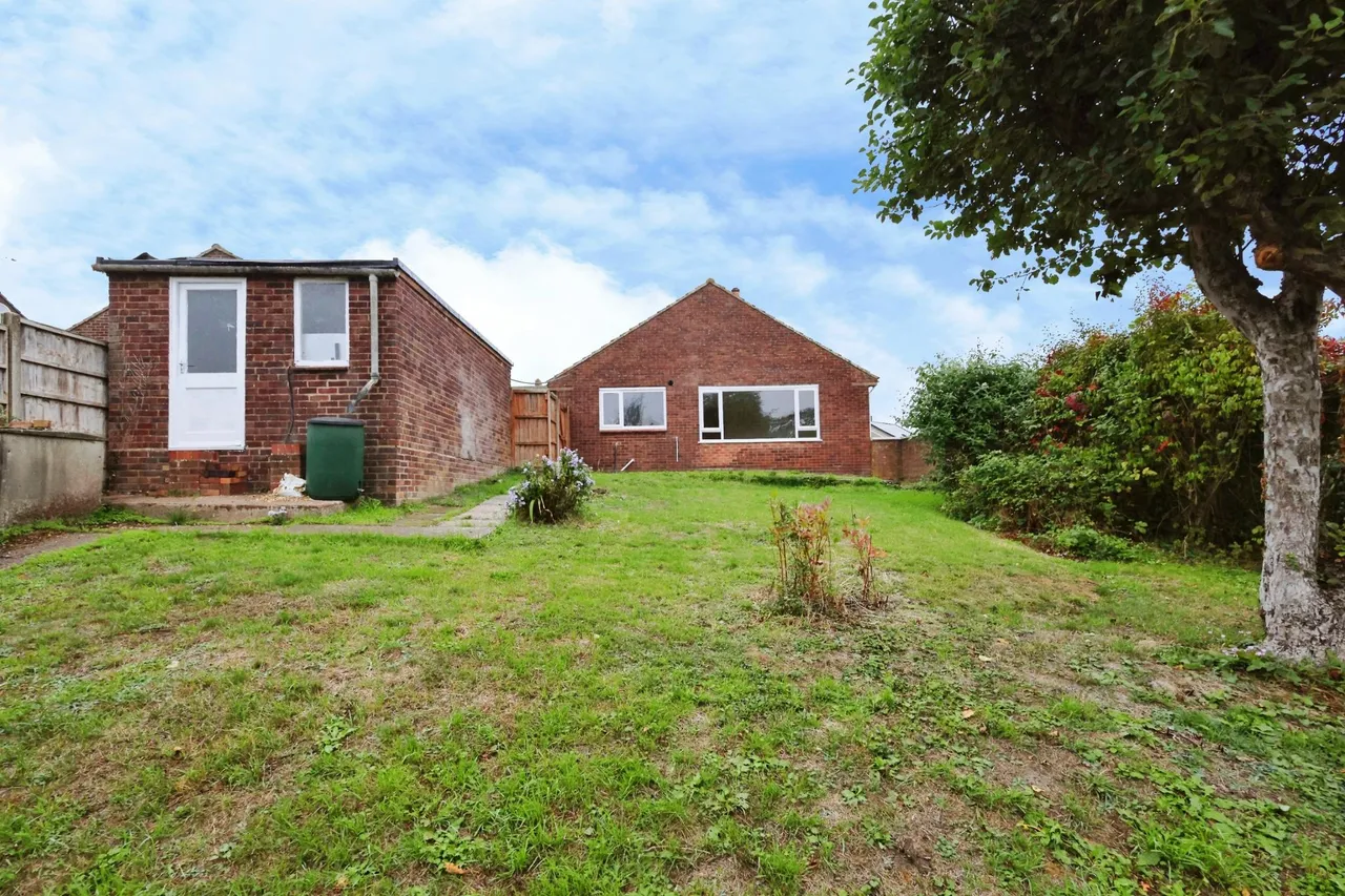Cedar Avenue, Malvern, WR14, photo 21