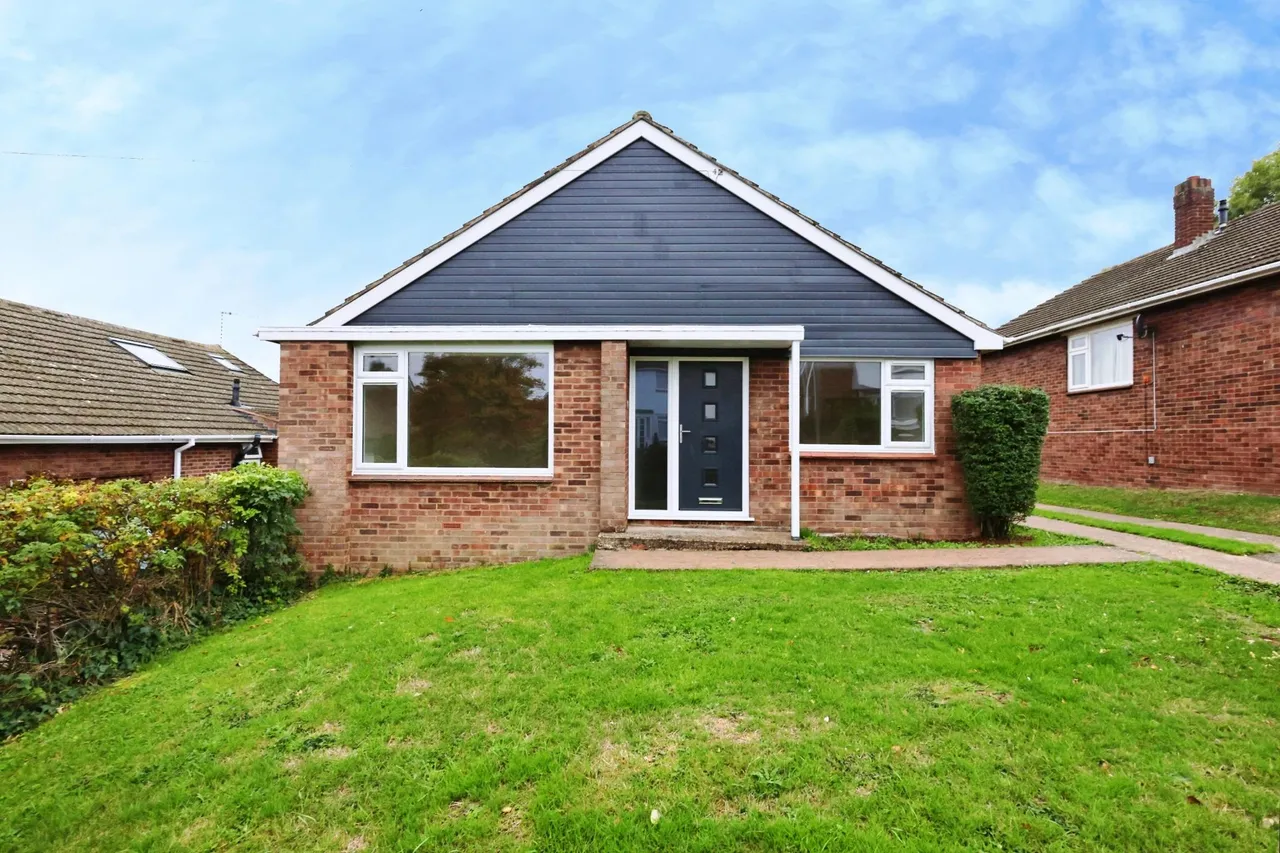 3 bed house for sale, Cedar Avenue, Malvern, WR14