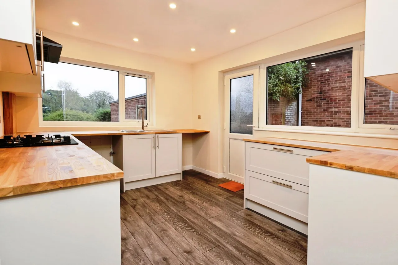 Cedar Avenue, Malvern, WR14, photo 4