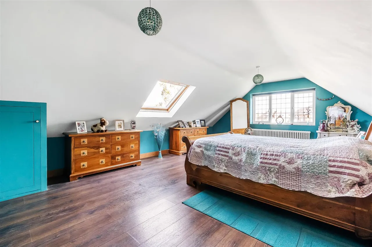 West Farm Close, Ashtead, KT21, photo 21