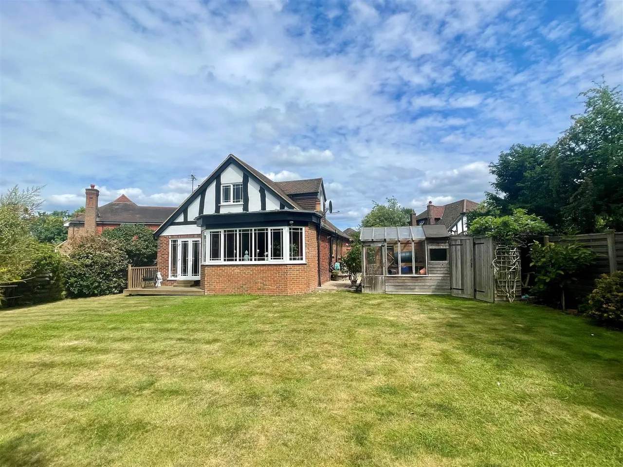 West Farm Close, Ashtead, KT21, photo 32