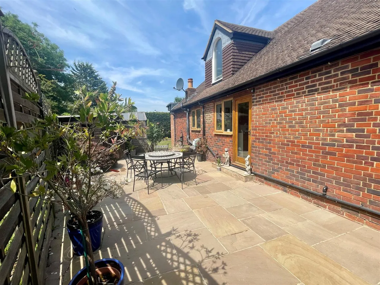 West Farm Close, Ashtead, KT21, photo 28